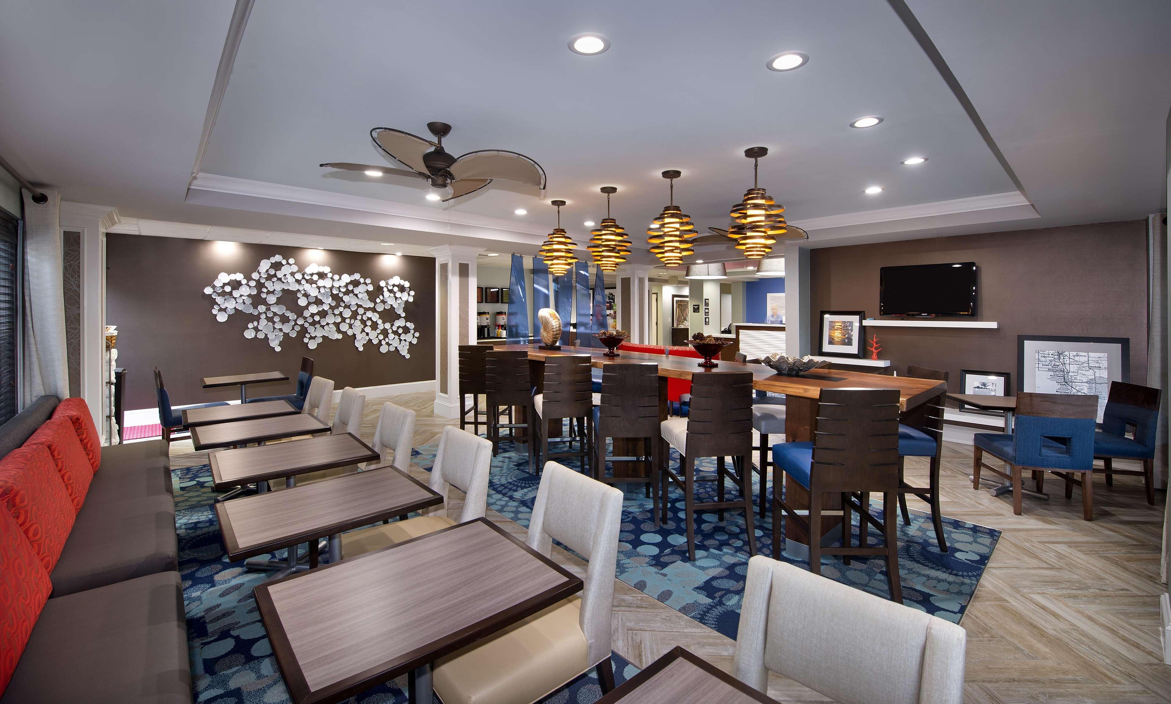Hampton Inn Naples - I-75 Vineyards Exterior photo