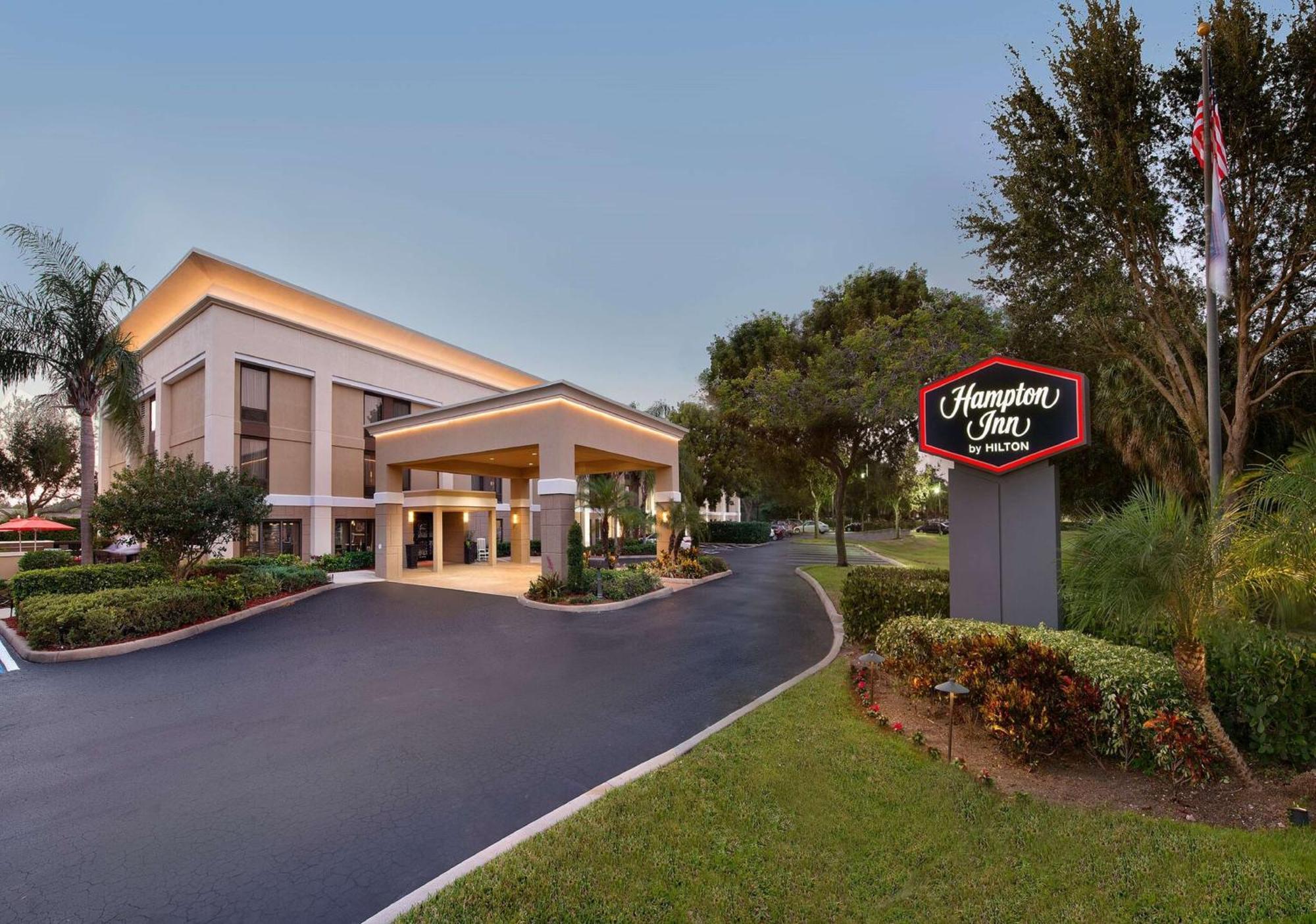 Hampton Inn Naples - I-75 Vineyards Exterior photo
