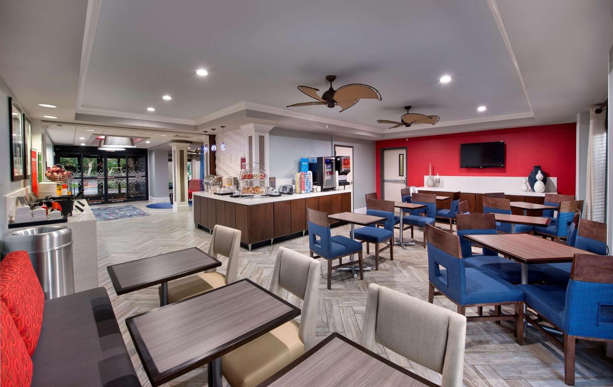 Hampton Inn Naples - I-75 Vineyards Exterior photo